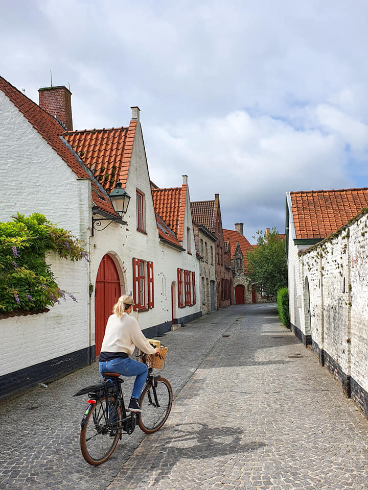 Fietsen In Het Brugse Ommeland & De Triënnale Brugge 2021 – Roeckiesworld