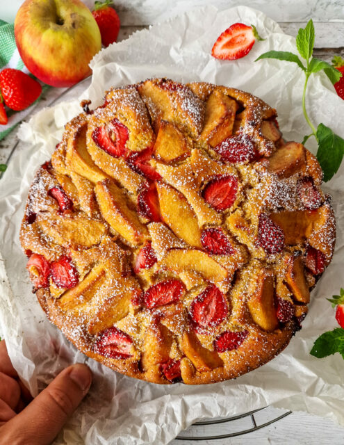 Cake Met Gestoofde Appeltjes En Aardbeien Roeckiesworld